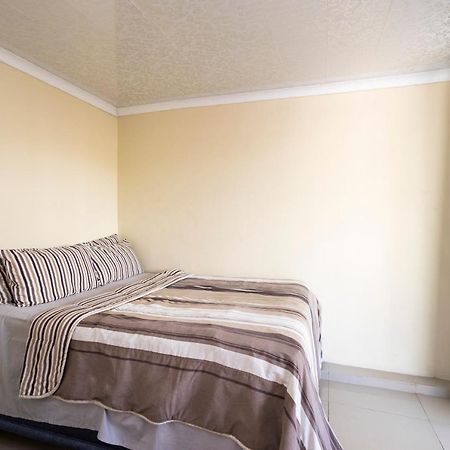 Hasate Guest House 10 Florence Street Oakdale Belliville 7530 Cape Town South African Buitenkant foto