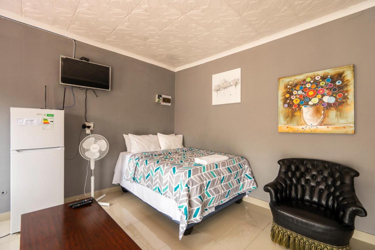 Hasate Guest House 10 Florence Street Oakdale Belliville 7530 Cape Town South African Buitenkant foto